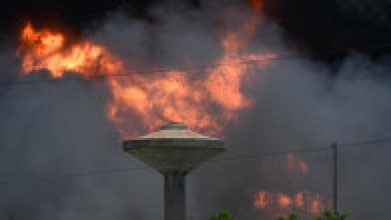 Incendiu uriaș declanșat de un trăsnet la un depozit de stocare a păcurii în Cuba Foto: Profimedia Images | Poza 4 din 11