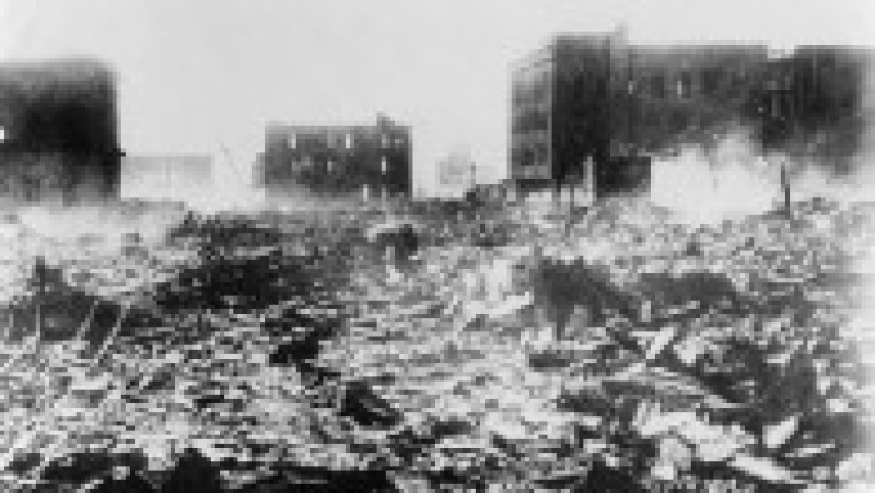 Pe 6 august 1945 avionul american Enola Gay a lansat bomba nucleară "Little boy" asupra orașului japonez Hiroshima. Trei zile mai târziu, bomba "Fat Man" a fost lansată asupra orașului Nagasaki, ducând la încheierea celui de-Al Doilea Război Mondial. Sursa foto: Profimedia Images | Poza 29 din 41
