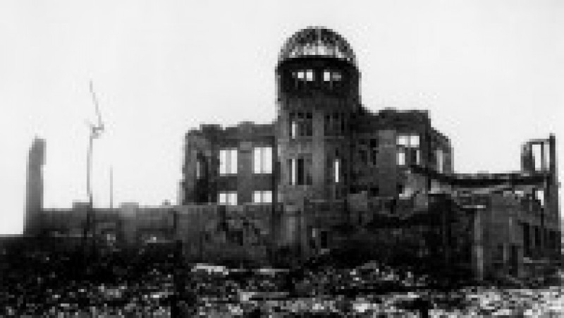 Pe 6 august 1945 avionul american Enola Gay a lansat bomba nucleară "Little boy" asupra orașului japonez Hiroshima. Trei zile mai târziu, bomba "Fat Man" a fost lansată asupra orașului Nagasaki, ducând la încheierea celui de-Al Doilea Război Mondial. Sursa foto: Profimedia Images | Poza 24 din 24