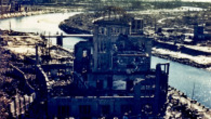 Pe 6 august 1945 avionul american Enola Gay a lansat bomba nucleară "Little boy" asupra orașului japonez Hiroshima. Trei zile mai târziu, bomba "Fat Man" a fost lansată asupra orașului Nagasaki, ducând la încheierea celui de-Al Doilea Război Mondial. Sursa foto: Profimedia Images | Poza 11 din 24