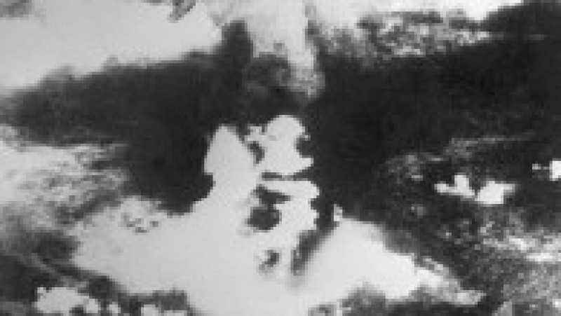 Pe 6 august 1945 avionul american Enola Gay a lansat bomba nucleară "Little boy" asupra orașului japonez Hiroshima. Trei zile mai târziu, bomba "Fat Man" a fost lansată asupra orașului Nagasaki, ducând la încheierea celui de-Al Doilea Război Mondial. Sursa foto: Profimedia Images | Poza 17 din 24