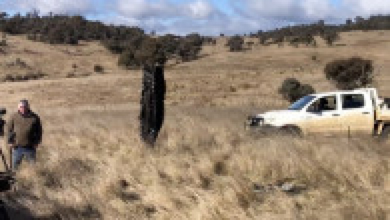 Autorităţile din Australia au confirmat joi că un fragment carbonizat ce a fost descoperit de un crescător de animale într-un ţarc pentru oi provine de la o rachetă spaţială utilizată într-o misiune a companiei americane SpaceX. Foto: Profimedia | Poza 4 din 4