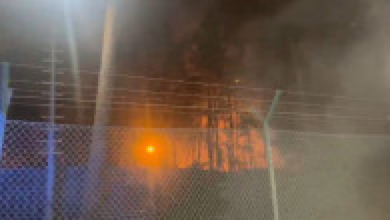 Incendiul a izbucnit după o explozie care a avut loc la un depozit de muniție al poliției Foto: Profimedia Images | Poza 6 din 14