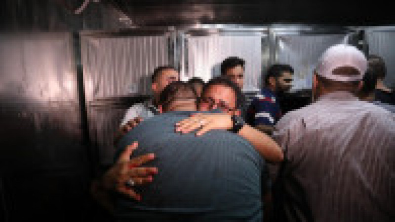 Palestinienii îl plâng pe Tayseer al-Jabari,comandantul ucis în raidul israelian Foto: Profimedia Images | Poza 6 din 14