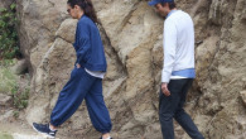 Ashton Kutcher, la plimbare cu Mila Kunis. Foto: Profimedia Images | Poza 16 din 22