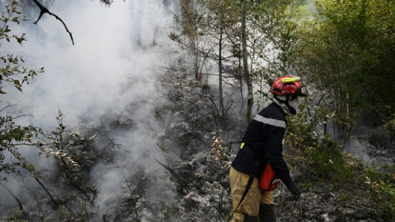 3.000 de persoane, evacuate în sudul Franţei din cauza unui incendiu de vegetaţie. Foto: Profimedia Images
