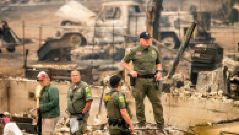 Incendiul din California se extinde atât de rapid, că oamenii nu mai apucă să fugă. FOTO: Profimedia Images | Poza 1 din 23
