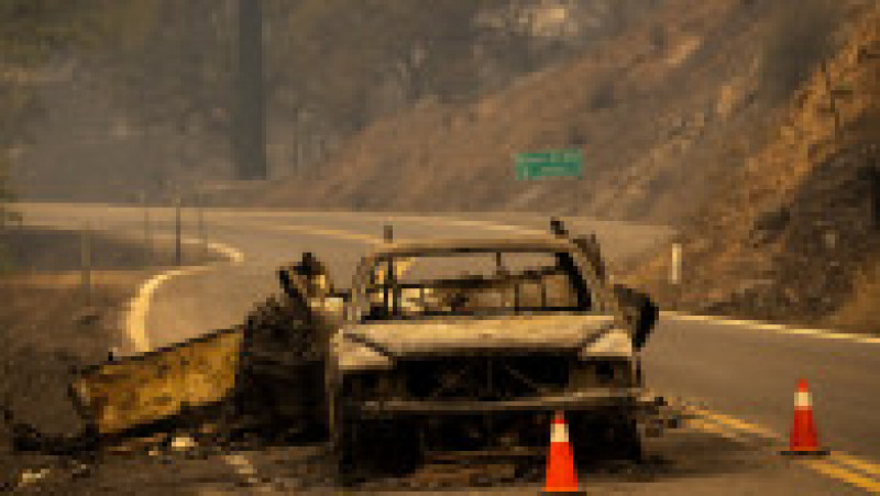 Incendiul din California se extinde atât de rapid, că oamenii nu mai apucă să fugă. FOTO: Profimedia Images | Poza 20 din 23