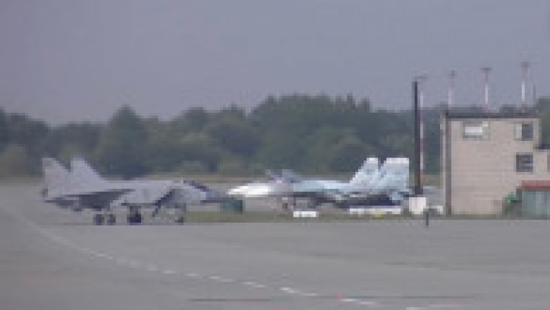 Cele 3 avioane MiG-31, echipate cu rachete hipersonice Kinjal, vor fi dislocate pe aerodromul Cikalovsk din regiunea Kaliningrad. Foto-Profimedia | Poza 6 din 7