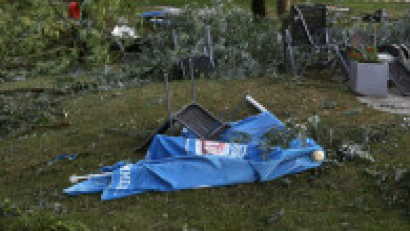 Furtunile puternice din Italia, Franța și Austria au ucis 13 oameni, printre care și copii. FOTO: Profimedia Images | Poza 2 din 15