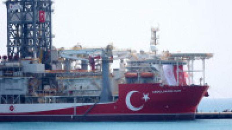 Ankara spune că vasul Abdulhamid Han, ce are o lungime de 238 de metri, este cea mai mare şi cea mai avansată tehnologic navă de foraj de mare adâncime, putând fora la 12.000 de metri adâncime. Foto: Profimedia | Poza 5 din 10