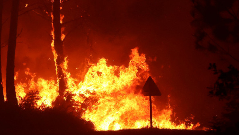 România sare în ajutorul pompierilor care luptă cu flăcările de lângă Bordeaux. foto: Profimedia Images