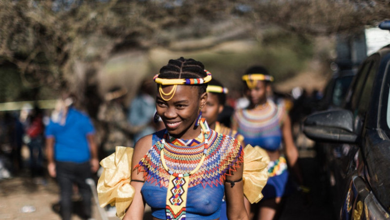 Încoronarea noului rege Zulu este celebrată cu ceremonii și dansuri exotice Foto: Profimedia Images