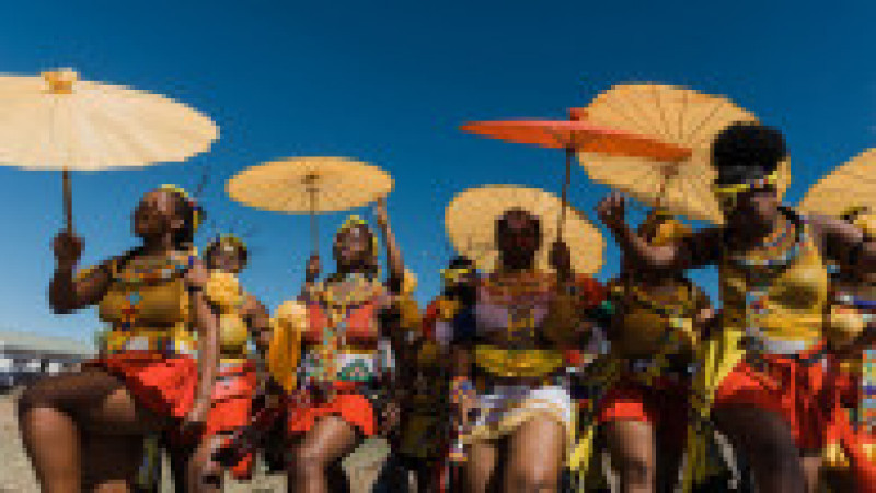 Încoronarea noului rege Zulu este celebrată cu ceremonii și dansuri exotice Foto: Profimedia Images | Poza 3 din 35