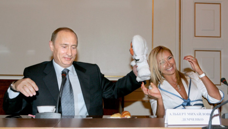 Tatiana Navka la o întâlnire din 2007 a lui Vladimir Putin cu sportivii ruși Foto: Profimedia Images