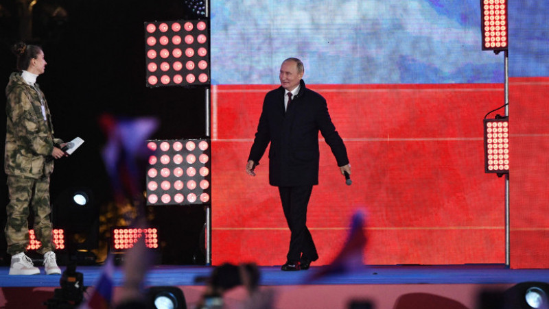 Vladimir Putin, prezent la concertul din Piața Roșie prin care rușii sărbătoresc anexarea ilegală a celor patru regiuni ucrainene. Foto: Profimedia Images