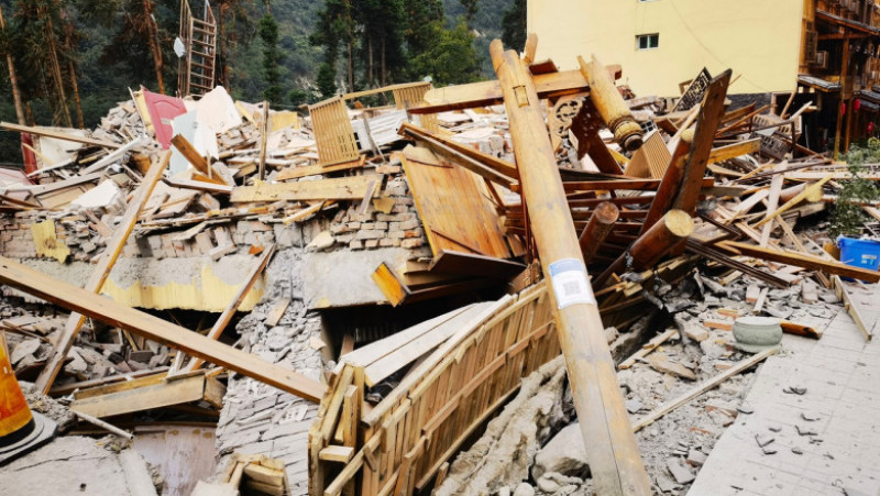 Cel puțin 65 de morți în urma cutremurului din China. Foto: Profimedia Images