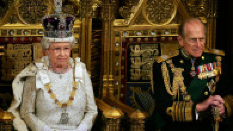 Regina Elisabeta a II-a și prințul Philip așteaptă să se adreseze Parlamentului britanic. Londra, 15 octombrie 2006. Sursa foto: Profimedia Images | Poza 17 din 38
