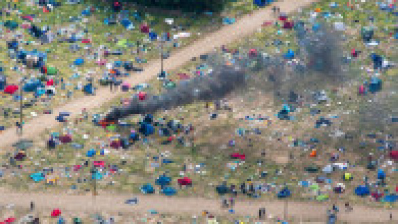 Imagini surprinse din dronă cu dezastrul lăsat în urmă de spectatori la Festivalul Reading din Anglia FOTO: Profimedia Images | Poza 20 din 33