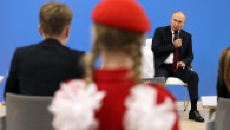 Vladimir Putin îi învață pe copii că Ucraina nu există ca stat. Foto: Profimedia | Poza 2 din 9