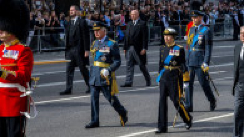 Prințul Harry nu va purta uniforma militară la ceremonia de înmormântare a Reginei Elisabeta a II-a.. FOTO: Profimedia Images | Poza 4 din 10