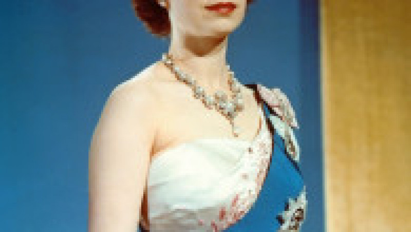 Regina Elisabeta a II-a a avut una dintre cele mai mari și mai valoroase colecții de coroane, diademe și tiare din lume. Foto: Profimedia | Poza 3 din 18