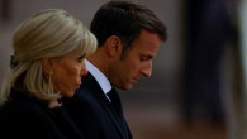 Emmanuel Macron și soția sa, Brigitte, ajung la Buckingham Palace, Londra, pentru o recepție găzduită de Regele Charles al III-lea pentru șefii de stat și alți oficiali străini înainte de funeraliile Reginei Elisabeta a II-a. Foto: Profimedia Images | Poza 4 din 15