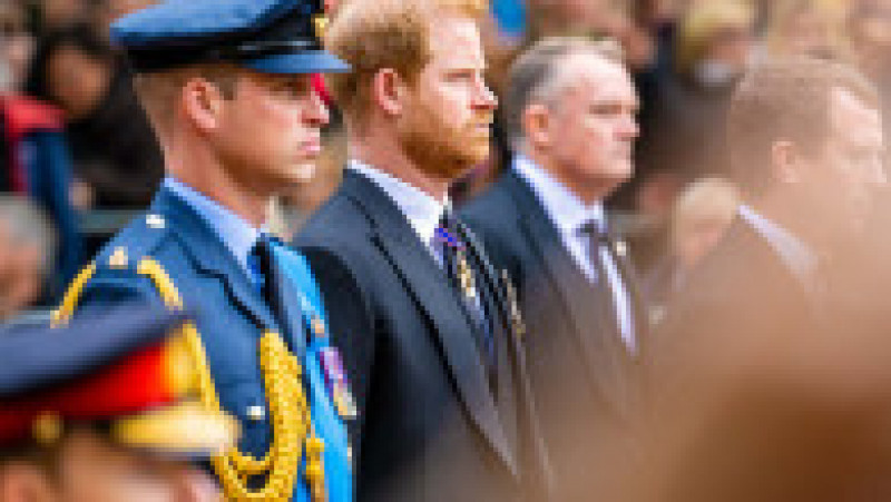 William și Harry nu s-au privit în ochi și au evitat orice interacțiune la înmormântarea Reginei Elisabeta. Foto: Profimedia | Poza 4 din 9