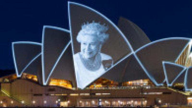 Autoritățile din Sydney au adus un omagiu reginei Elisabeta a II-a a Marii Britanii, care a fost și regina Australiei. Foto: Profimedia | Poza 2 din 7