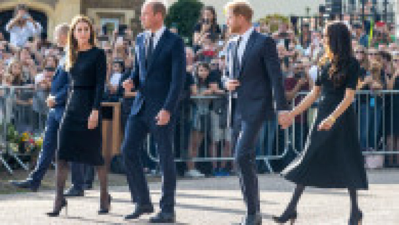Apariție surpriză la Windsor: cei doi frați, William și Harry, nepoții Reginei, împreună cu soțiile lor Foto: Profimedia Images | Poza 18 din 44
