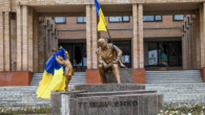 Balaklia, 10 septembrie 2022. Steaguri ucrainene în piața centrală Foto: Profimedia Images | Poza 10 din 10