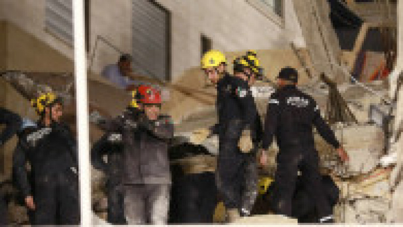 Cinci morţi şi 14 răniţi în prăbuşirea unei clădiri la Amman. Foto: Profimedia Images | Poza 1 din 5
