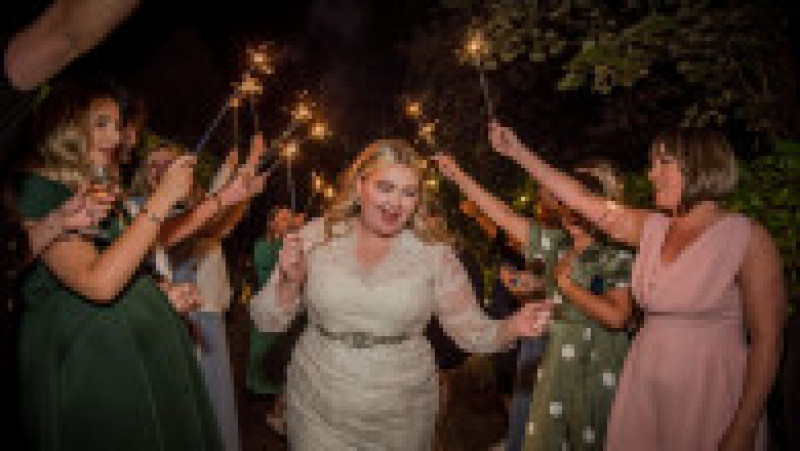 O mireasă și-a cheltuit toate economiile pe o nuntă la care mirele n-a mai apărut FOTO: Profimedia Images | Poza 17 din 21