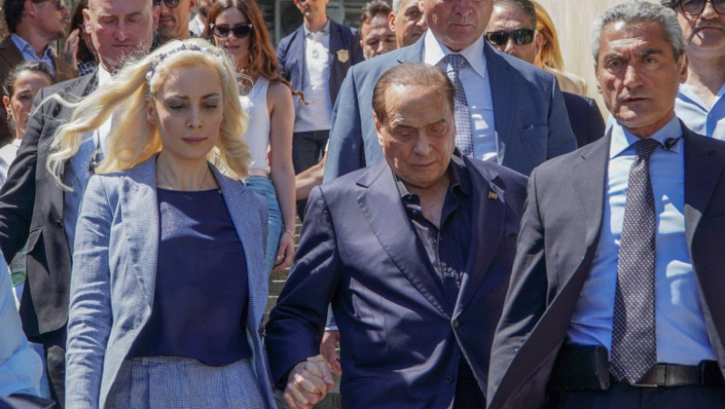  Scandal în Italia după ce Marta Fascina, iubita lui Berlusconi, a câștigat un nou mandat în Sicilia. FOTO: Profimedia Images