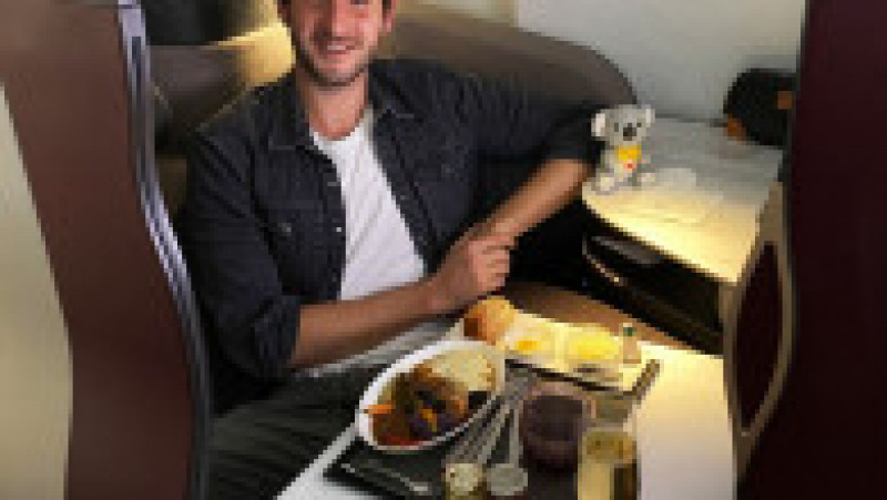 James Asquith a călătorit 6,5 milioane de kilometri, cu 2.000 de zboruri, ca să testeze mâncarea din avioane FOTO: Profimedia Images | Poza 29 din 31