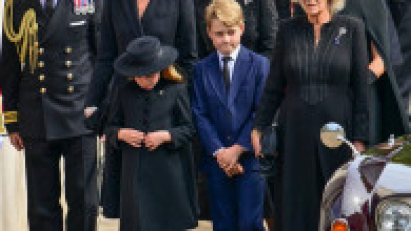 Cele mai emoționante imagini din ziua funeraliilor Reginei. FOTO: Profimedia Images | Poza 3 din 22