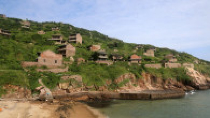 Shengsi, din care face parte și insula pe care s-a construit fostul sat pescăresc Houtouwan, este singurul arhipelag declarat oficial o Zonă Pitorească Națională în China. Foto: Profimedia Images | Poza 14 din 18