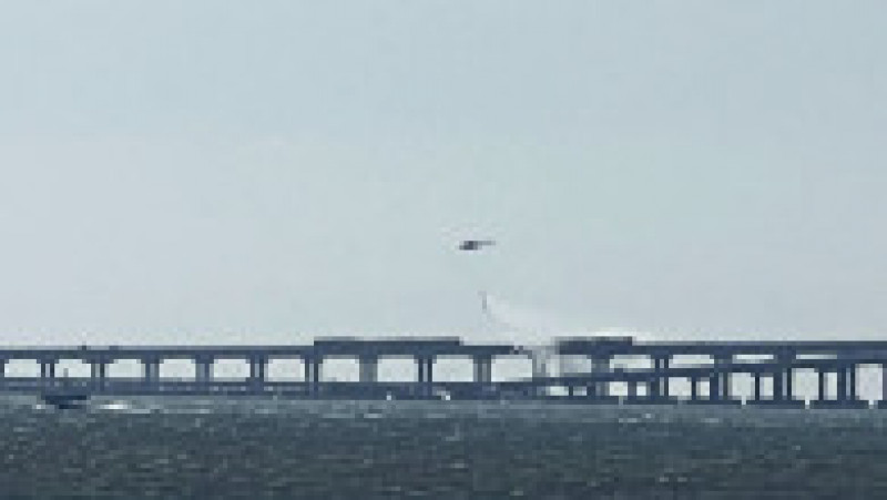  Podul care leagă Crimeea de Rusia a fost aruncat în aer. Foto: Profimedia | Poza 7 din 18