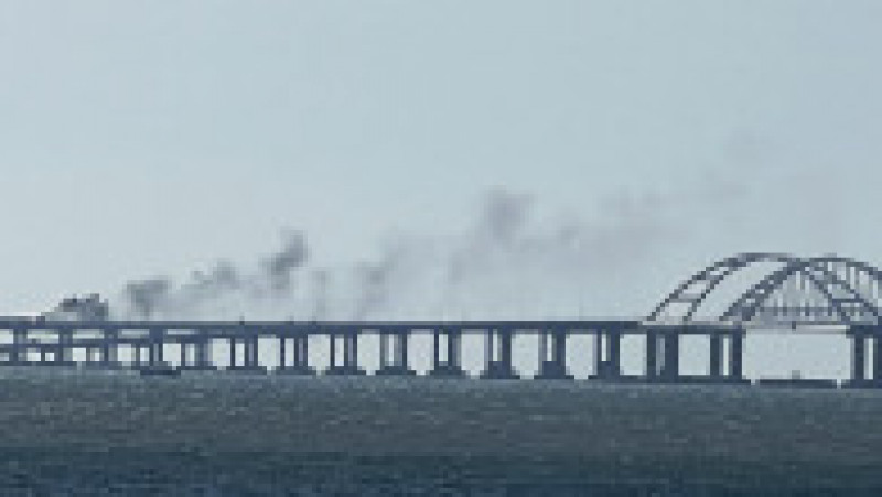  Podul care leagă Crimeea de Rusia a fost aruncat în aer. Foto: Profimedia | Poza 8 din 18
