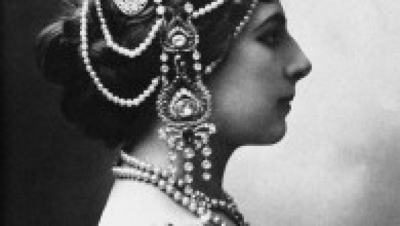 Hari s-a făcut cunoscută în Europa fiind dansatoare exotică, curtezană şi spioană în serviciul Germaniei în timpul Primului Război Mondial. Foto: Profimedia Images | Poza 11 din 13