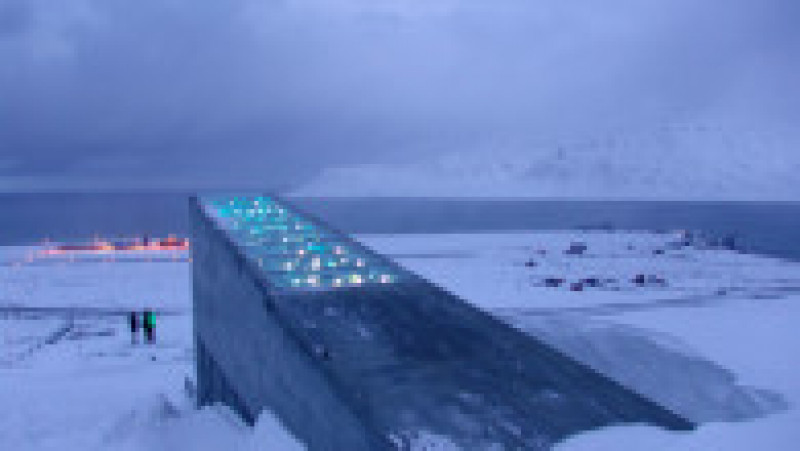 Aspectul de portal către altă lume i-a adus celebritate construcției din îndepărtatul arhipelag Svalbard. Foto: Profimedia | Poza 12 din 12