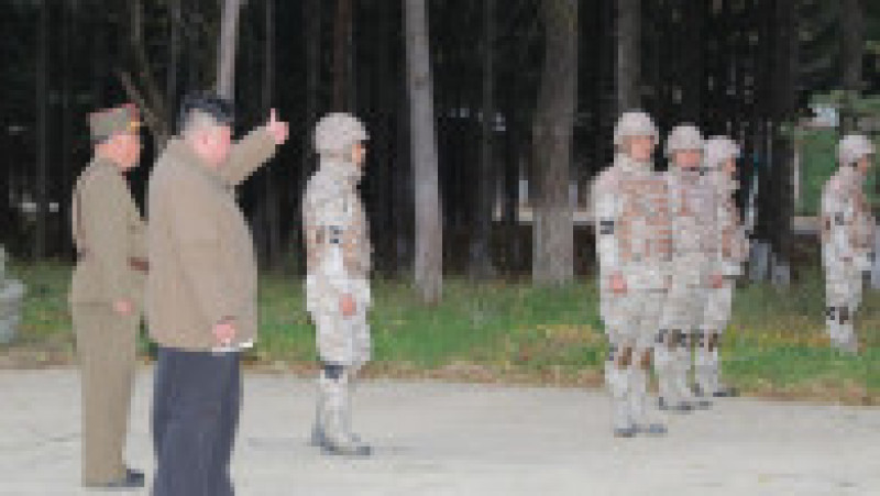 Coreea de Nord spune că testele cu rachete au simulat un război real cu arme nucleare tactice. FOTO: Profimedia Images | Poza 2 din 10