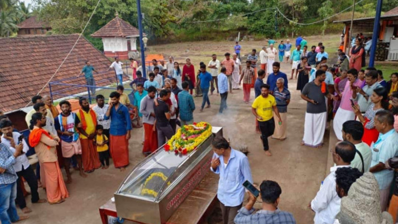 Funeralii în India pentru crocodilul 