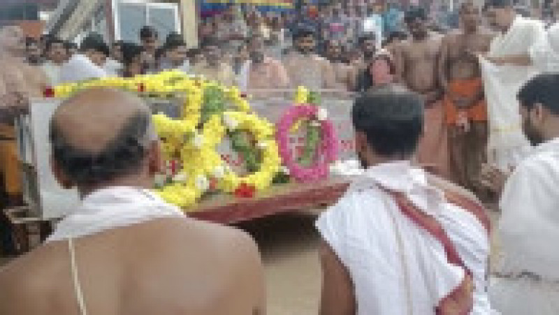 Funeralii în India pentru crocodilul "vegetarian". FOTO: Twitter | Poza 2 din 5