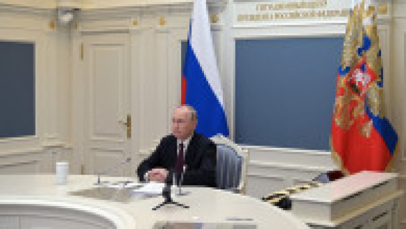 Vladimir Putin urmărește din birou exercițiile forțelor nucleare ale Rusiei. Foto: Profimedia Images | Poza 4 din 9