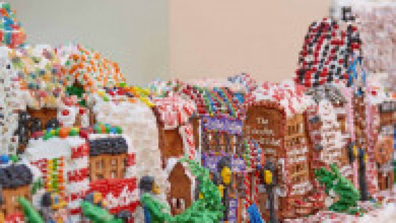 Cel mai mare sat de turtă dulce din lume a fost construit la New York. FOTO https://gingerbread-lane.org/ | Poza 3 din 5