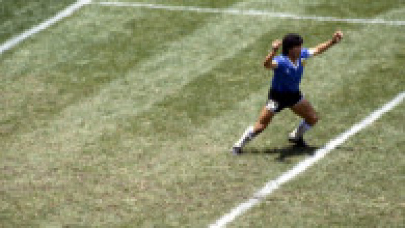 Mingea a fost folosită toate cele 90 de minute în sferturile de finală de la Cupa Mondială din 1986. Foto: Profimedia Images | Poza 10 din 12