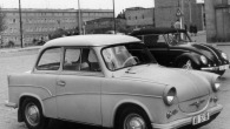 În urmă cu 65 de ani, în 1957, primul autoturism Trabant ieșea de pe linia de fabricație a uzinii din Zwickau. Sursa foto: Profimedia Images | Poza 31 din 43