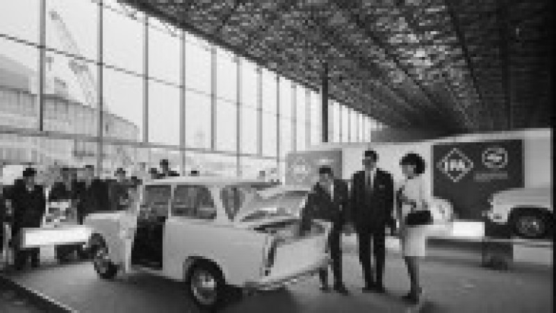 În urmă cu 65 de ani, în 1957, primul autoturism Trabant ieșea de pe linia de fabricație a uzinii din Zwickau. Sursa foto: Profimedia Images | Poza 41 din 43