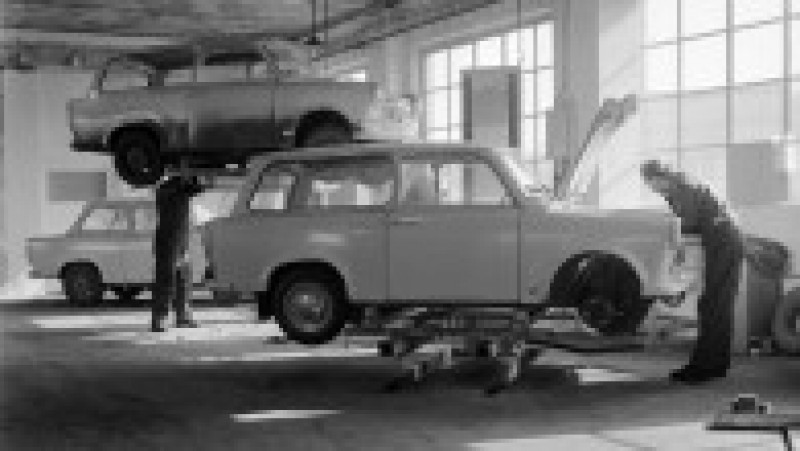 În urmă cu 65 de ani, în 1957, primul autoturism Trabant ieșea de pe linia de fabricație a uzinii din Zwickau. Sursa foto: Profimedia Images | Poza 40 din 43